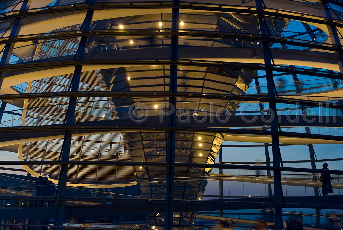 Reichstag glass dome, Berlin, Germany
(cod:Berlin 40)